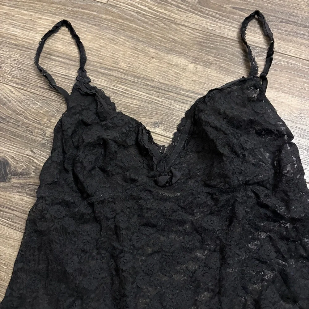 90s European Vintage Lace Mini Slip Dress w Ruffle Hem (Black) Size S/M